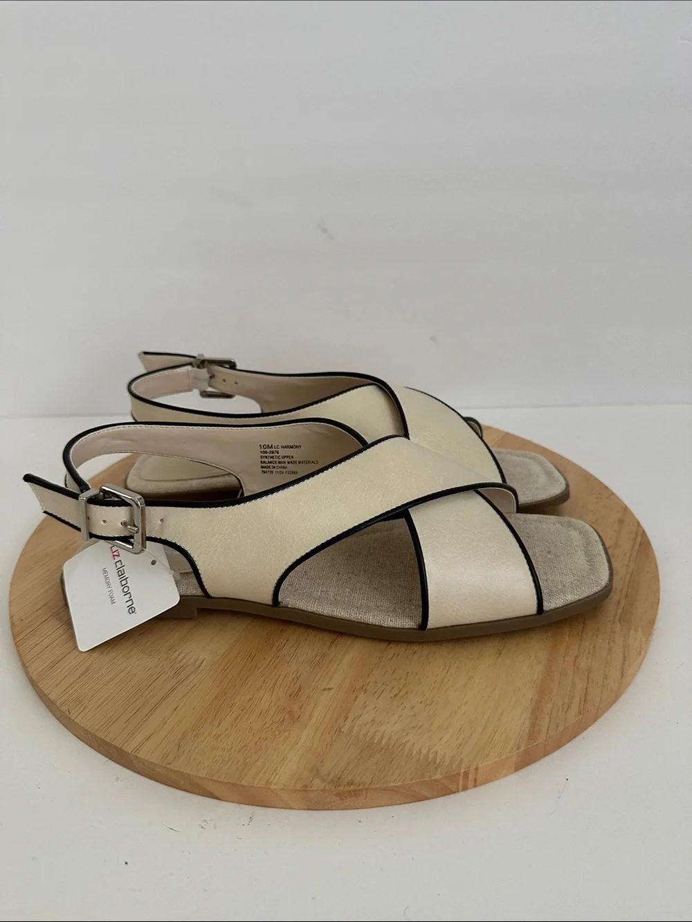 Liz Claiborne Womens Harmony Criss Cross Strap Flat Sandals